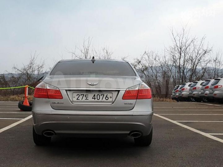 Hyundai Genesis 2009 — 4