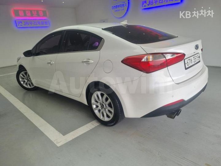 Kia K3 2015 — 4