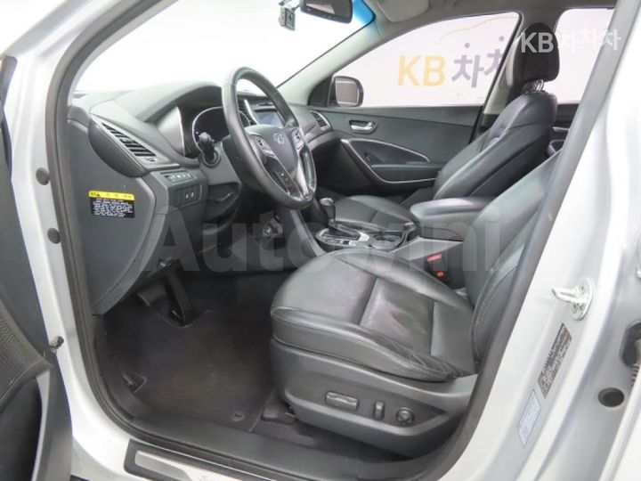 Hyundai SantaFe 2016 — 5