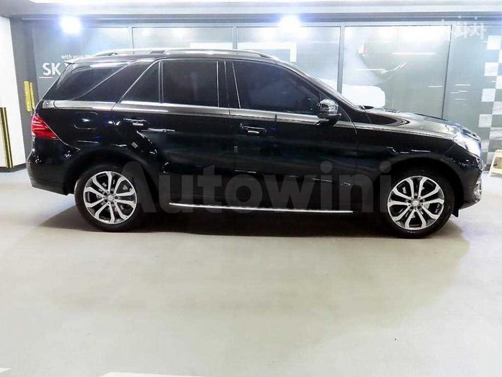 Mercedes-Benz GLE Class 2016 WDCDA0EB3GA679401 — 3