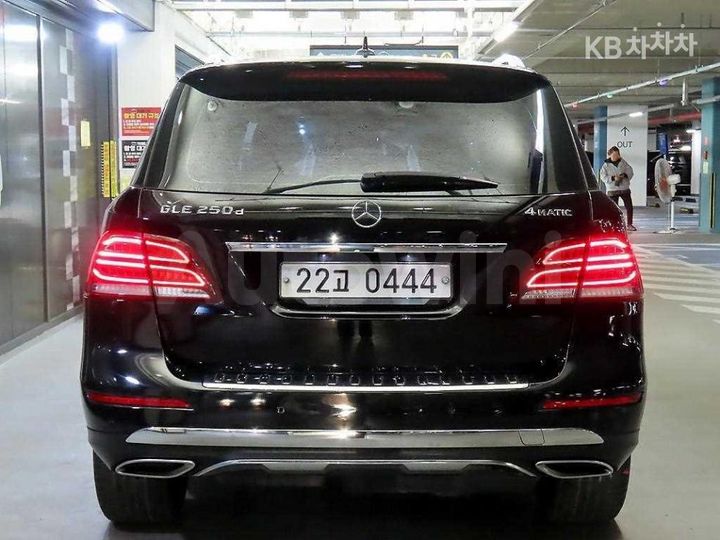 Mercedes-Benz GLE Class 2016 WDCDA0EB3GA679401 — 5