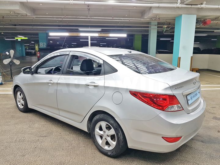 Hyundai Accent 2014 — 5