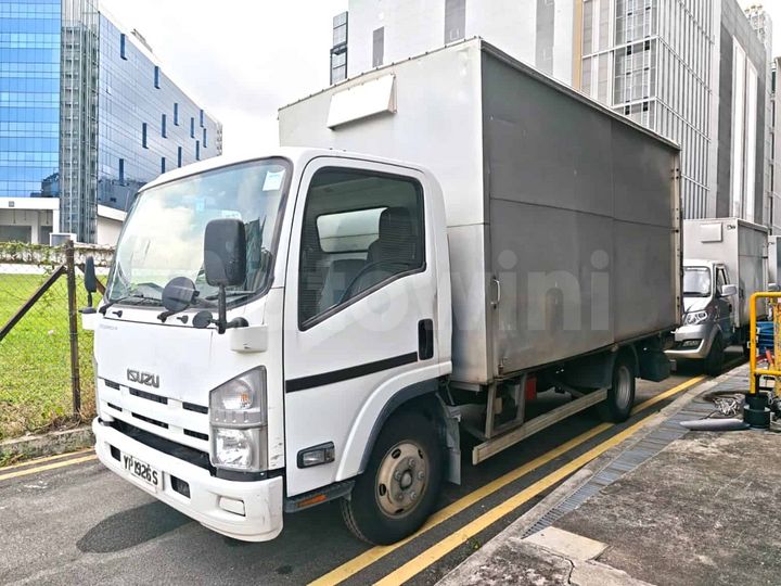 Isuzu Elf