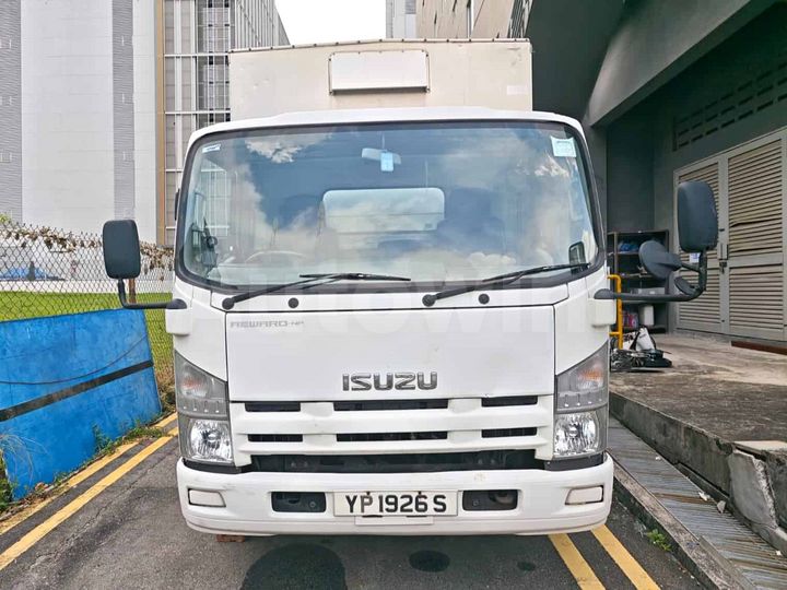 Isuzu Elf