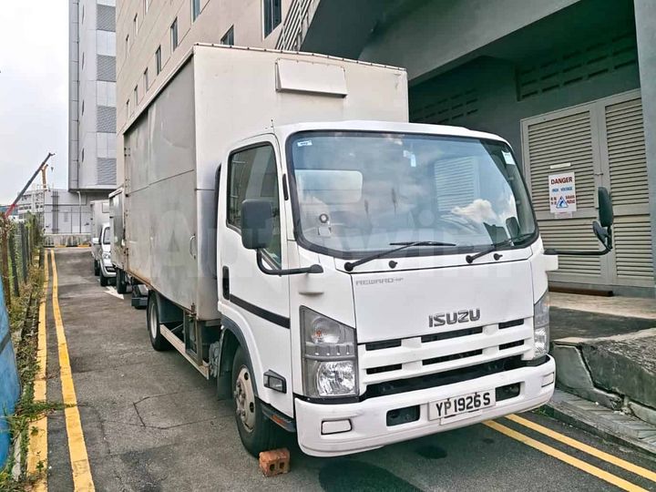 Isuzu Elf 2016 — 3