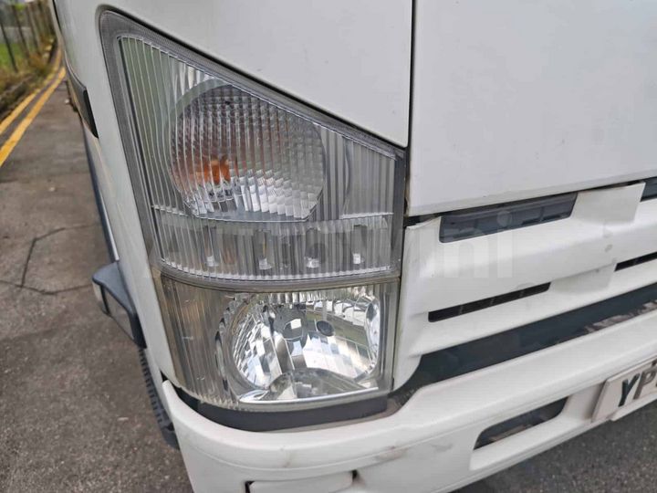 Isuzu Elf