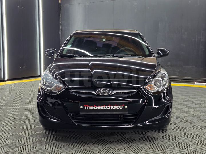 Hyundai Accent 2011 — 3