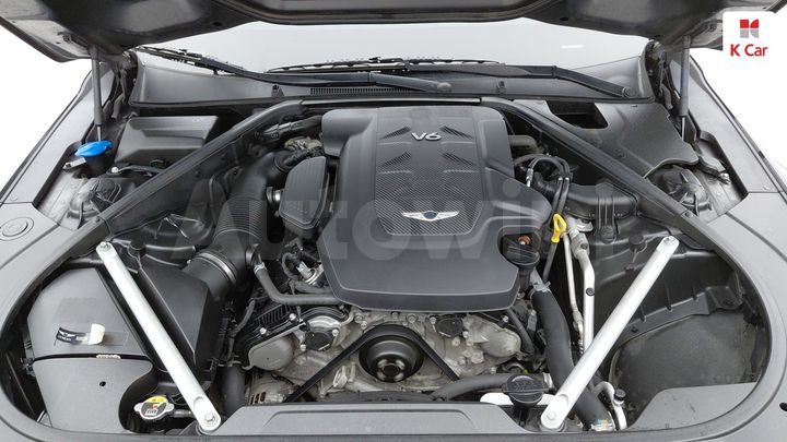 Genesis EQ900 2018 — 2