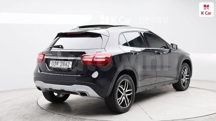 Mercedes Benz GLA Class 2019 — 4