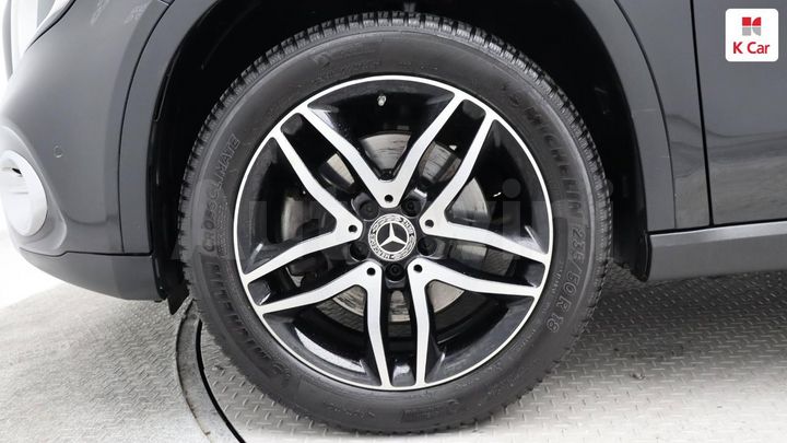 Mercedes Benz GLA Class 2019 — 5