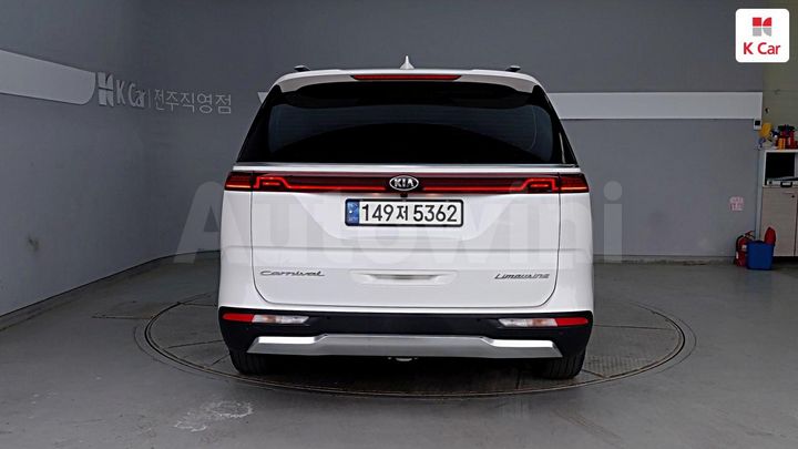 Kia Carnival 2021 — 4