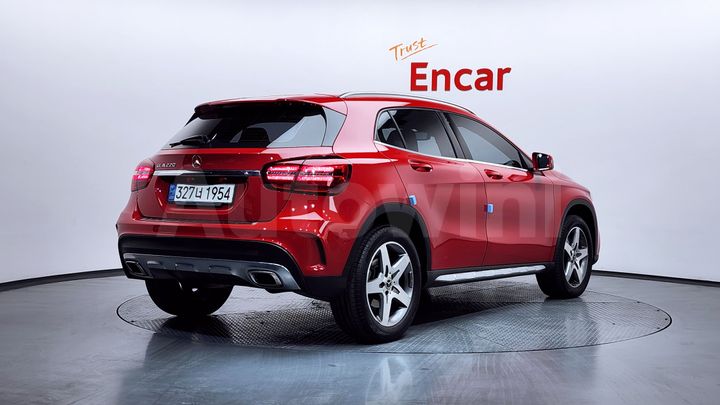 Mercedes Benz GLA Class 2019 — 2