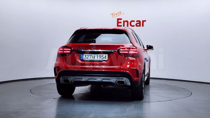 Mercedes Benz GLA Class 2019 — 4