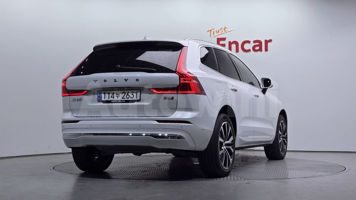 Volvo XC60 2024 — 2