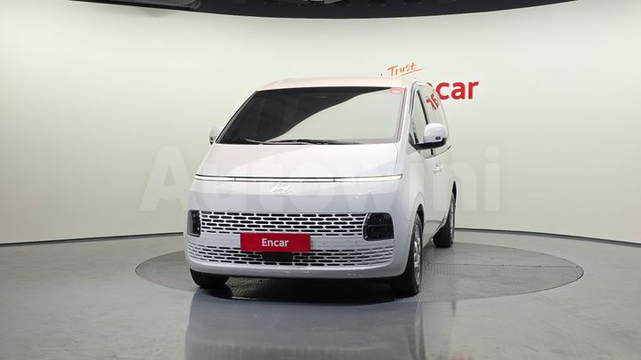 Hyundai Staria 2025 — 3