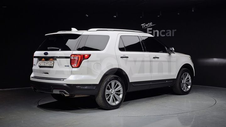 Ford Explorer 2018 — 2
