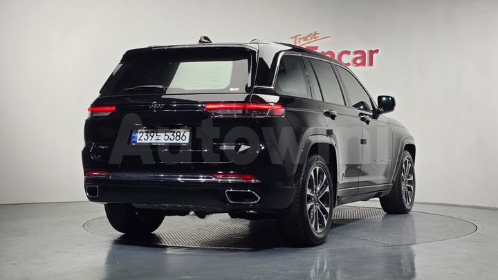 Jeep Cherokee 2023 — 2