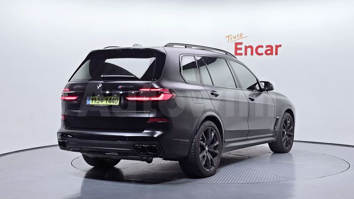 BMW X7 2024 — 2