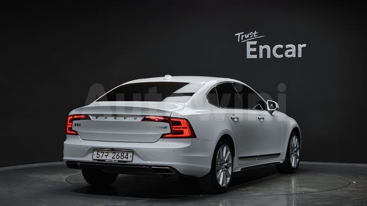 Volvo S90 2019 — 2