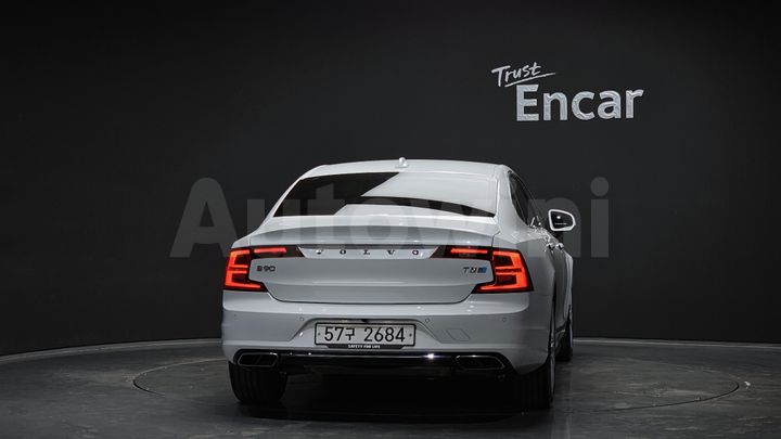 Volvo S90 2019 — 4