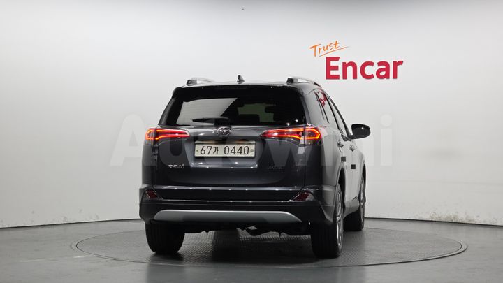 Toyota RAV4 2016 — 3