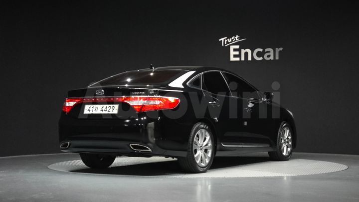 Hyundai Grandeur 2011 — 2