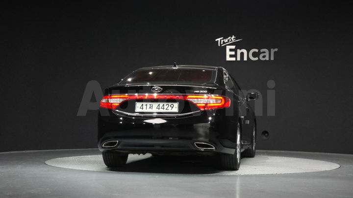 Hyundai Grandeur 2011 — 4