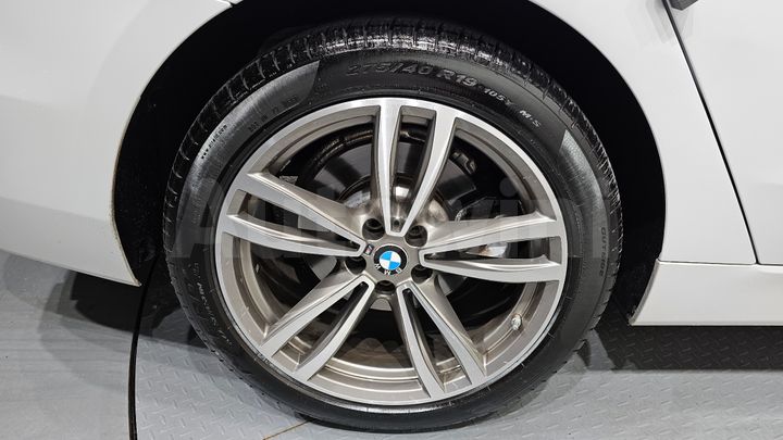 BMW 6 Series 2020 — 5