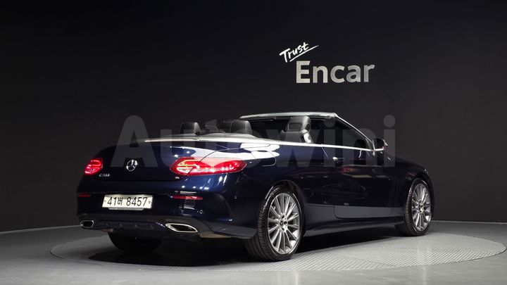 Mercedes Benz C Class 2018 — 2