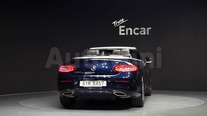 Mercedes Benz C Class 2018 — 4