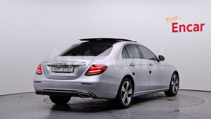 Mercedes-Benz E Class 2017 — 2