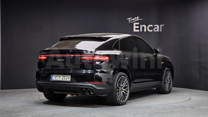 Porsche Cayenne 2021 — 3