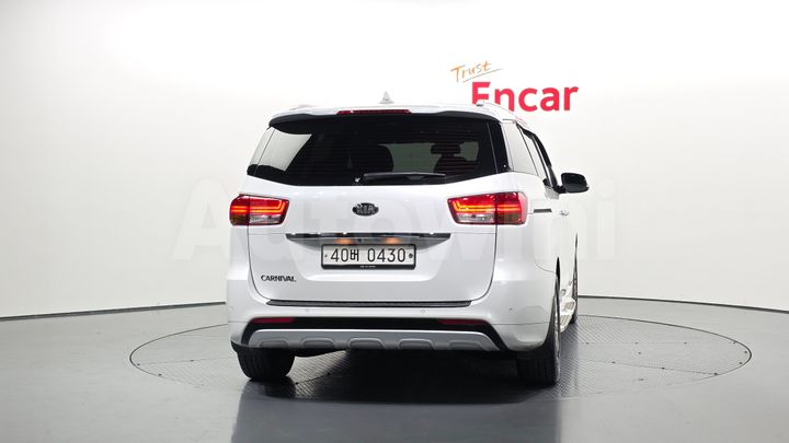 Kia Carnival 2017 — 4