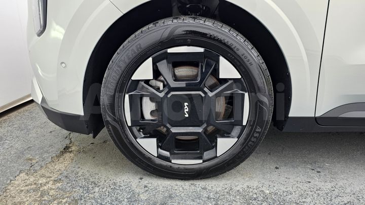 Kia Carnival 2025 — 5