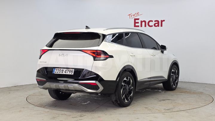 Kia Sportage 2023 — 2