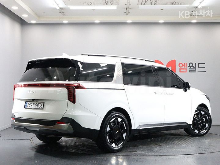 Kia Carnival 2025 — 3