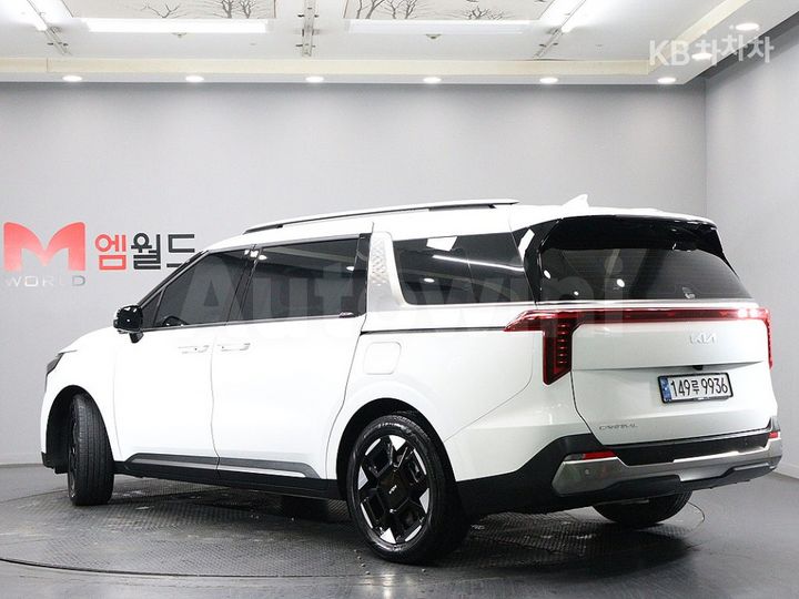 Kia Carnival 2025 — 4