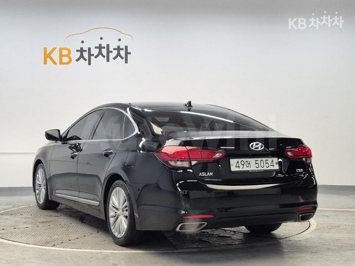 Hyundai Aslan 2015 — 2
