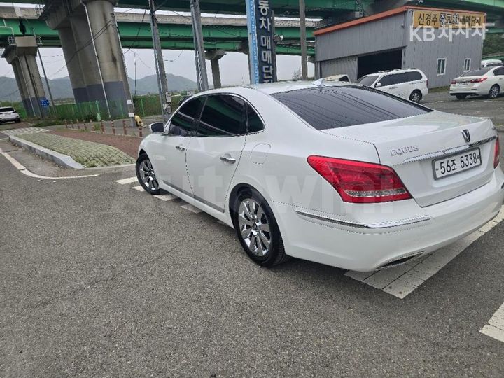 Hyundai Equus 2010 — 4