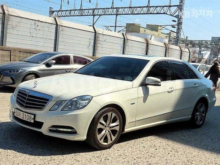 Mercedes Benz E Class 2011 — 2