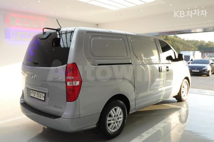 Hyundai Starex 2018 — 4