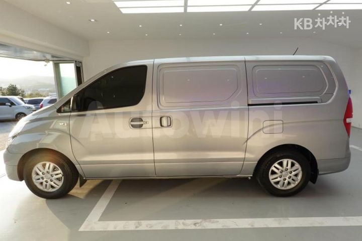 Hyundai Starex 2018 — 5