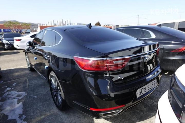 Kia K7 2019 — 3