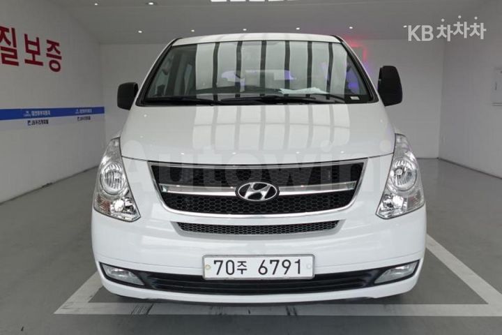 Hyundai Starex 2015 — 2