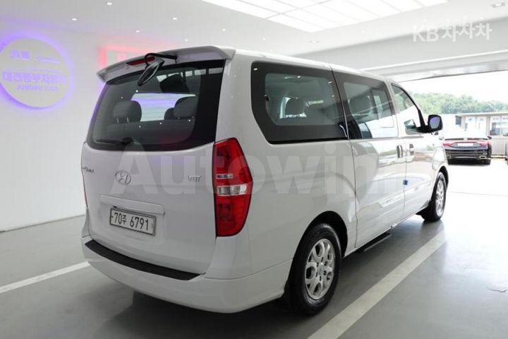 Hyundai Starex 2015 — 4