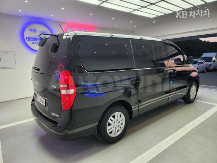 Hyundai Starex 2017 — 4