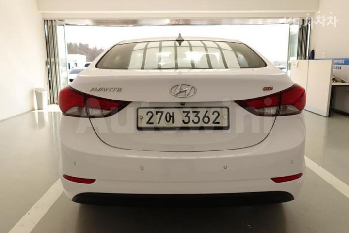 Hyundai Avante 2014 — 4