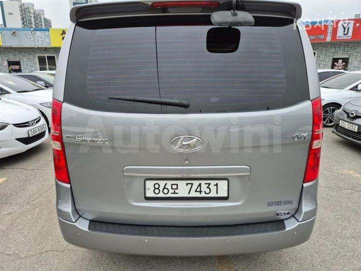 Hyundai Starex 2012 — 2