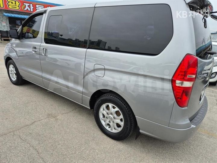 Hyundai Starex 2012 — 5