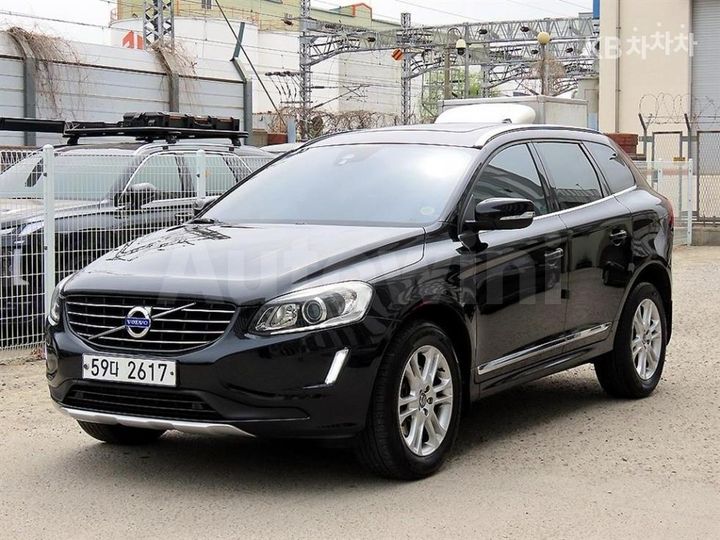 Volvo XC60 2015 — 2